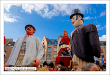 Lille (F) – Journées du Patrimoine : Les Géants sont de sortie ! Le cortège des Géants et le final au parvis de Notre Dame la Treille (19/09/2015)